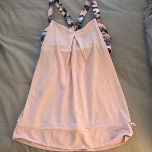 Lululemon women’s workout top
